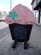 Bee Sweet Cupcakes  &middot; New Orleans, Louisiana &middot; September 2010 &middot; Catherine Miller
