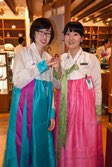 Beautiful Ladies &middot; Seoul Intl Airport, S Korea &middot; April 24, 2011 &middot; Jose Narvaez