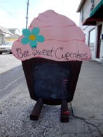 Bee Sweet Cupcakes  &middot; New Orleans, Louisiana &middot; September 2010 &middot; Catherine Miller